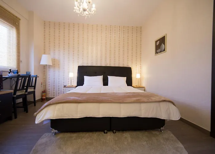 Margarita'S Suites